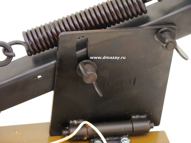  Метательная машинка для стрельбы с регулируемым углом выброса (метания тарелок, запуска мишеней) механическая ФОРВАРД ММ-1