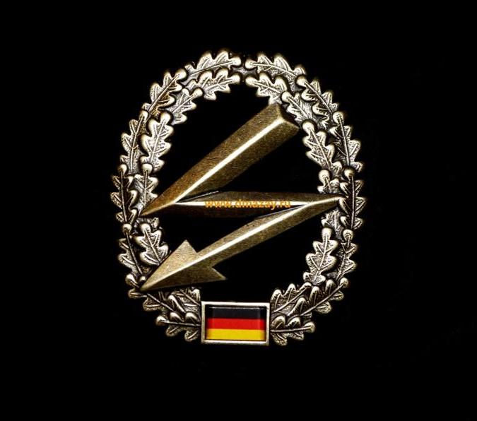 Значок BW кокарда Bundeswehr Бундесвера на берет Fernmelder войска оперативной связи НАТО металл патина Германия MFH 36021B